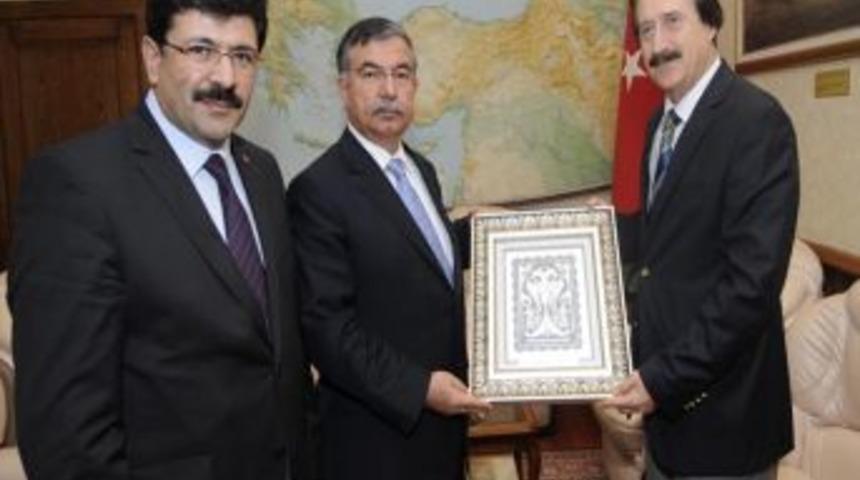 Cumhuriyet &Uuml;niversitesi, Aselsan Ile S&ouml;zleşme Imzaladı