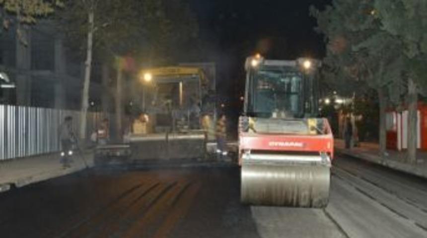 B&uuml;y&uuml;kşehir'in Astfalt &Ccedil;alışmaları S&uuml;r&uuml;yor