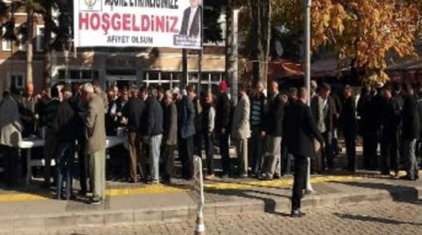 Belediye&rsquo;den Vatandaşlara Aşure İkramı