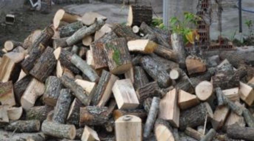 Sel Mağdurlarına Yakacak Yardımı