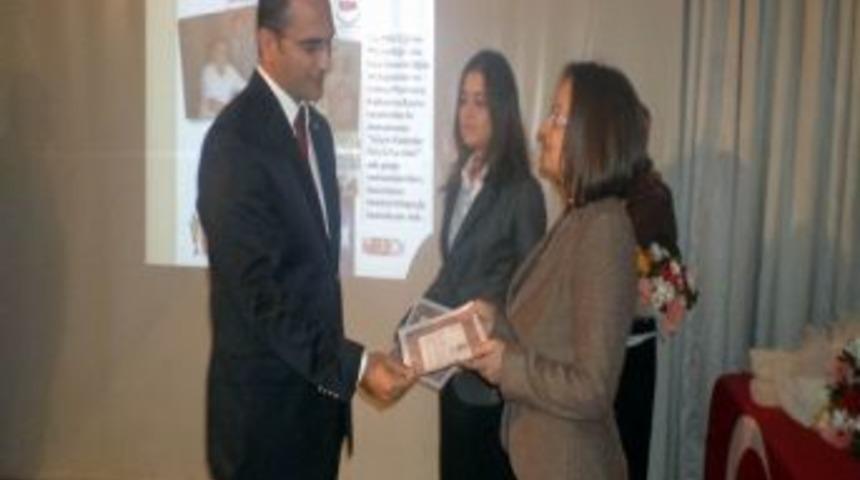 Balya&rsquo;da Başarılı &Ouml;ğretmenlere Kaymakam &Ouml;d&uuml;l&uuml;