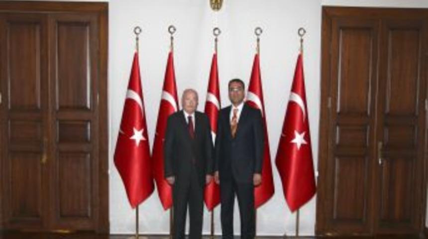 Ankara Valisi Alaaddin Y&uuml;ksel'den Şerefliko&ccedil;hisara 1.5 Milyon TL'lik Destek S&ouml;z&uuml;