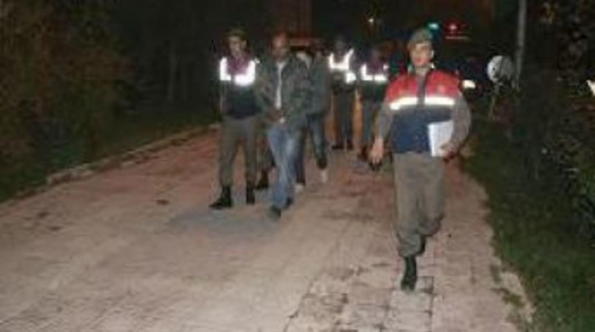 Jandarma Kablo Hırsızlığı Yapan 3 Kişiyi &Ccedil;aldıkları Malzemelerle Yakaladı