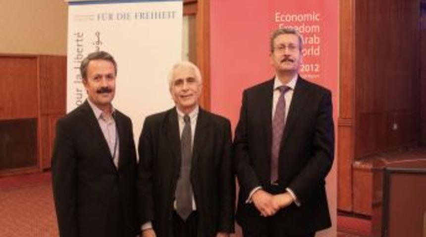 AS&Uuml; Rekt&ouml;r&uuml;, Tunus&rsquo;ta Uluslararası Toplantıya Katıldı