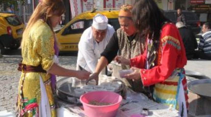 Bergama&rsquo;da 4. Geleneksel Aşure Hayrı