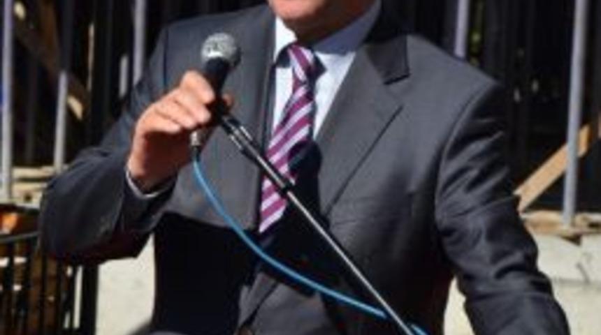 Er&uuml; Hayırseverler Anıtı İ&ccedil;in Finansman Arıyor