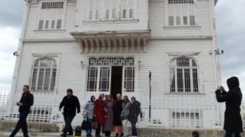 &Ouml;ğretmen Ve &Ouml;ğrencilere Bursa Gezisi