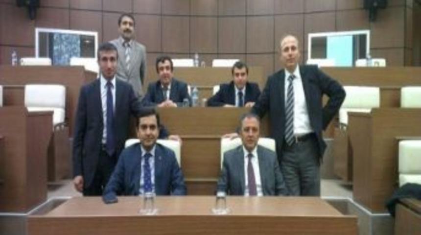 Kırşehir Ak Parti Heyeti Yeni İl &Ouml;zel İdaresi Binasını Gezdi