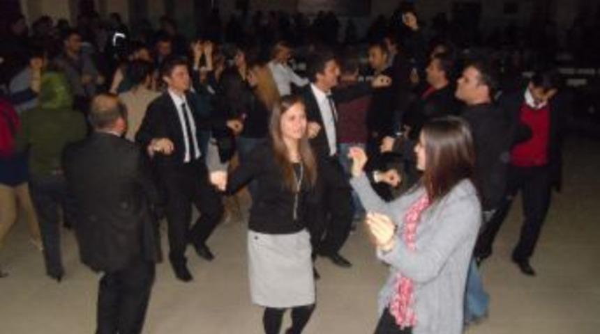 Kara&ccedil;oban&rsquo;dan &Ouml;ğretmenler Eğlendi