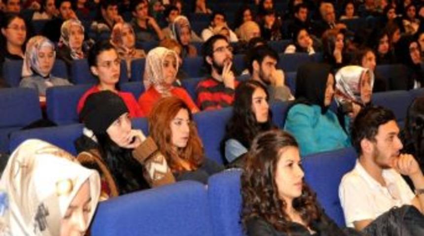 Aib&uuml;&rsquo;de &Ouml;ğrenciler Ali Ural&rsquo;la Buluştu