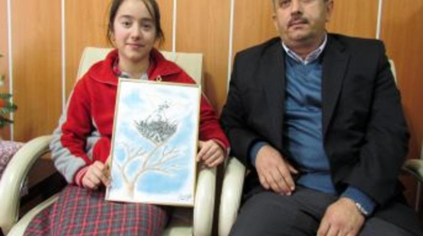 M&uuml;ft&uuml; Sağlam'dan D&uuml;nya Arikat&uuml;r Birincisi &Ouml;ğrenciye Tablet Bilgisayar