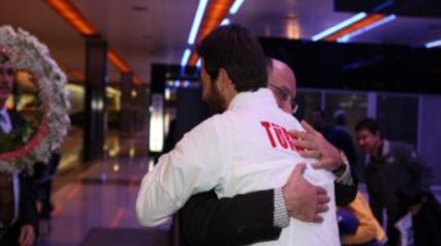Enes Erkan D&uuml;nya Şampiyonu