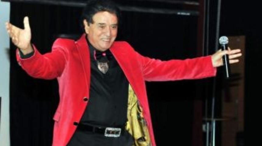 Erol B&uuml;y&uuml;kbur&ccedil;&rsquo;tan Başbakan&rsquo;a &ldquo;m&uuml;hteşem Y&uuml;zyıl&rdquo; Desteği