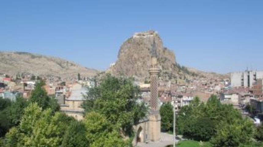 Afyonkarahisar'da Konut Fiyatları Arttı, Talep Azaldı