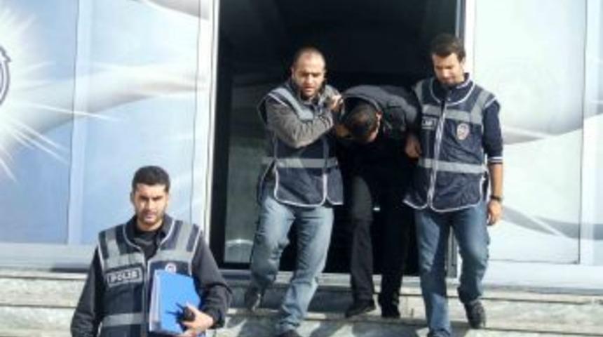 Kendini Polis Olarak Tanıtan Zanlı Yakalandı