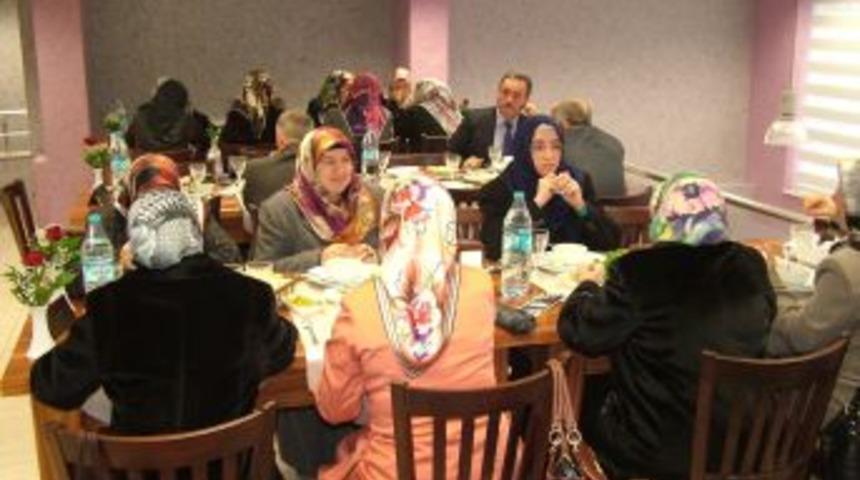 M&uuml;ft&uuml; &Ouml;zt&uuml;rk: &lsquo;Hepimiz &Ouml;ğretmenlerin Eseriyiz&rsquo;