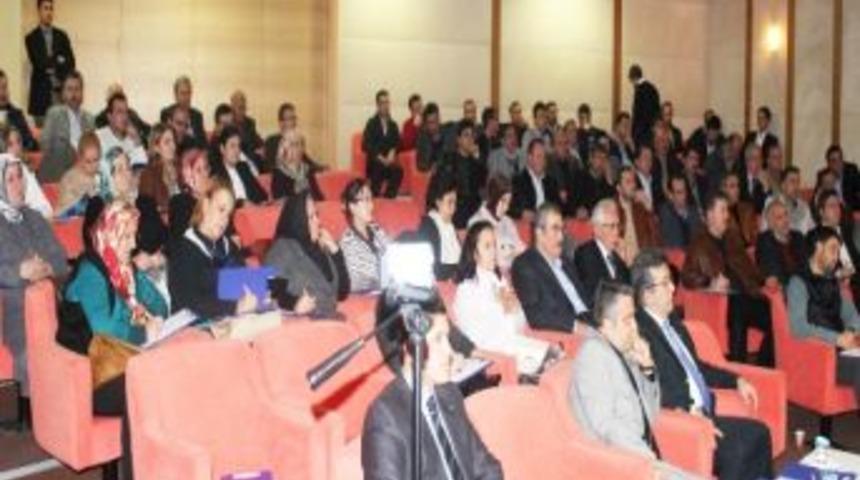İneg&ouml;l Ak Parti Teşkilatına B&uuml;y&uuml;kşehir Yasası Anlatıldı