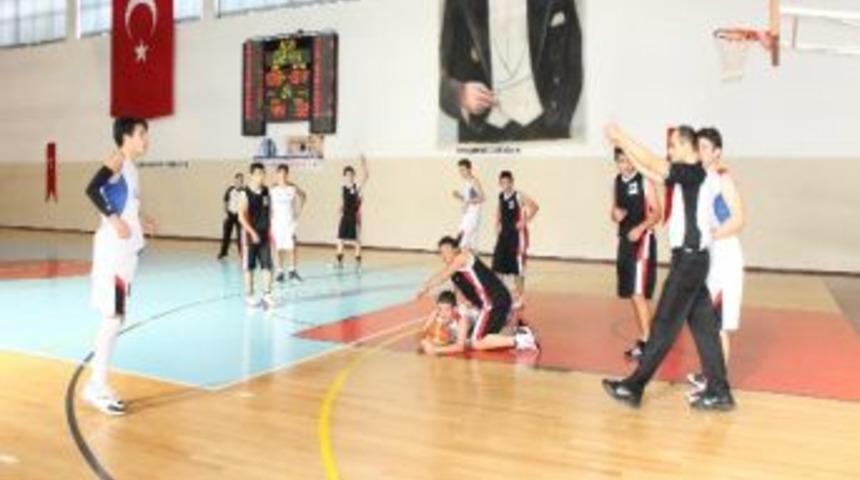 Gen&ccedil; Erkeklerde Heyecan Başladı