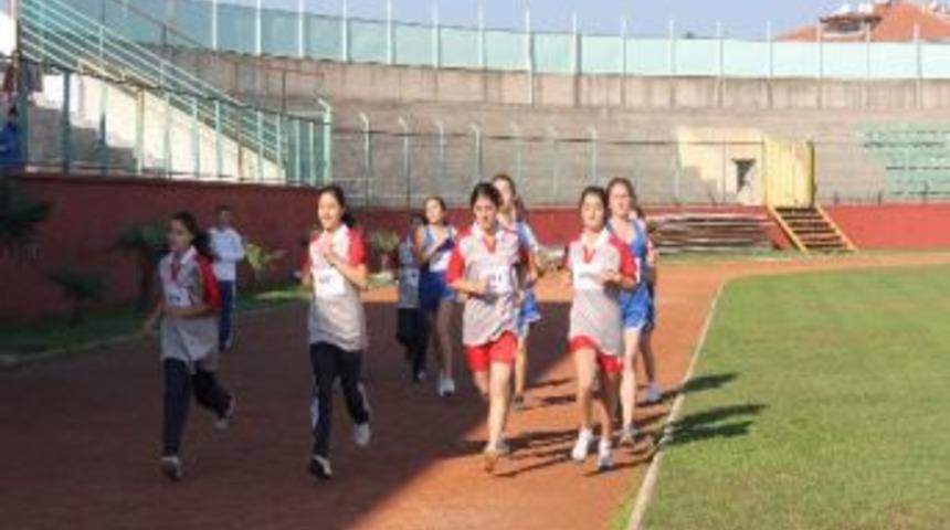 Atletizmde Kupalar Sahiplerini Buldu