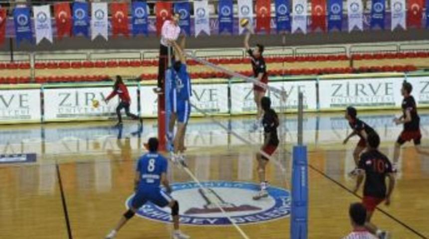Şahinbey Voleybol Takımı Kayseri Melikgazi Spor&rsquo;u Deplasmanda 3-1 Mağlup Etti