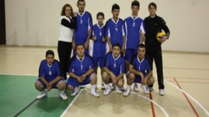 &Ccedil;ankırı &Ouml;zel Sporcular Voleybol Takımı İkinci Oldu