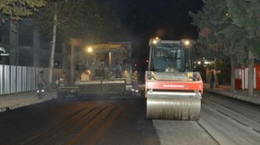 Cumhuriyet Caddesi asfaltlanıyor