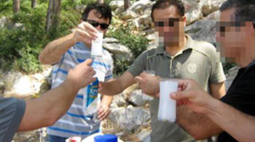 Rakı içen öğretmenlere inceleme şoku!