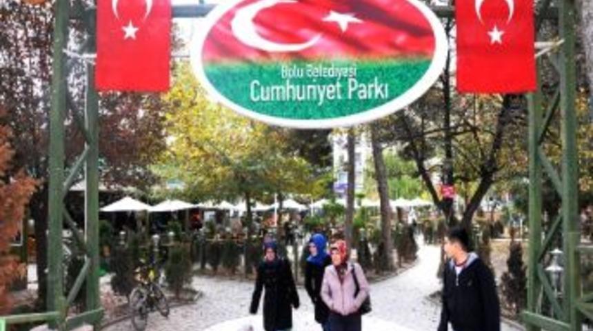 Cumhuriyet Parkı&rsquo;na Kendine Yakışır Tabela
