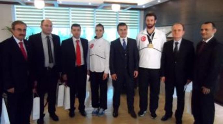 Bakan Kılıç’tan Şampiyona Teşekkür