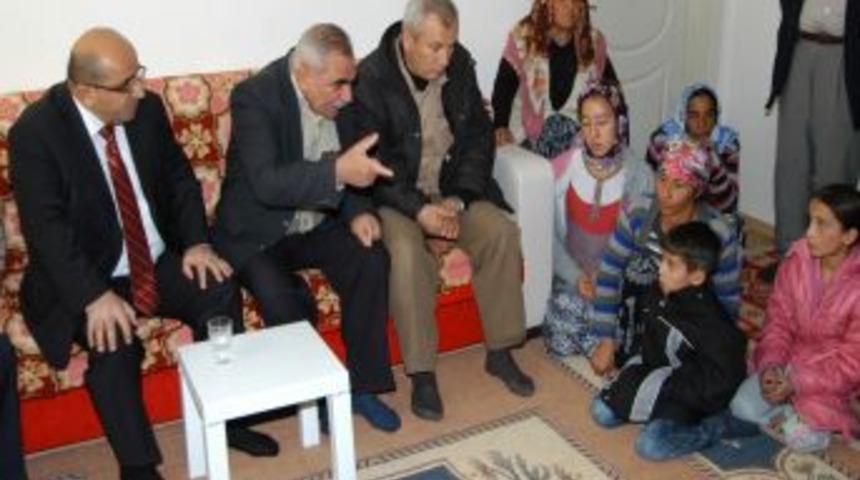 Uşak Emniyet M&uuml;d&uuml;r&uuml; Demirtaş, &Ouml;len Gencin Ailesini Ziyaret Etti