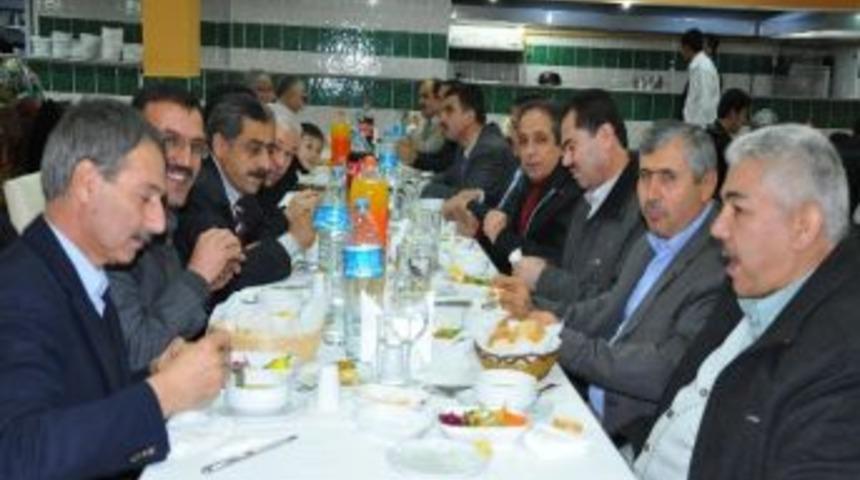 Yerk&ouml;y'de Tayini &Ccedil;ıkan &Ouml;ğretmenlere Veda Yemeği Verildi