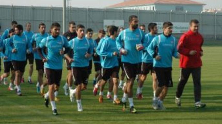 Manisaspor'da Y&uuml;zler G&uuml;l&uuml;yor