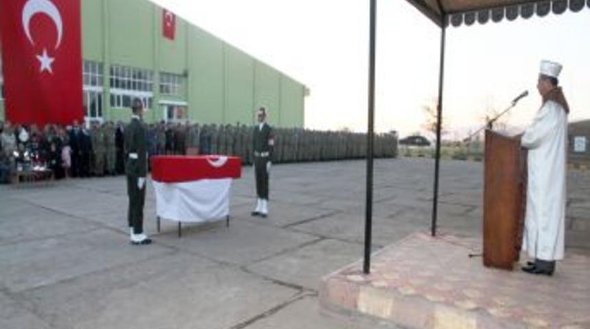 Şehit Astsubay İlker D&uuml;zova I&ccedil;in T&ouml;ren D&uuml;zenlendi