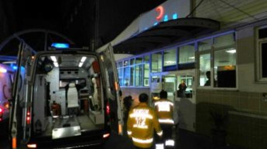 Kızılırmak'a Atlayan Gen&ccedil; Y&uuml;zerek Kurtuldu