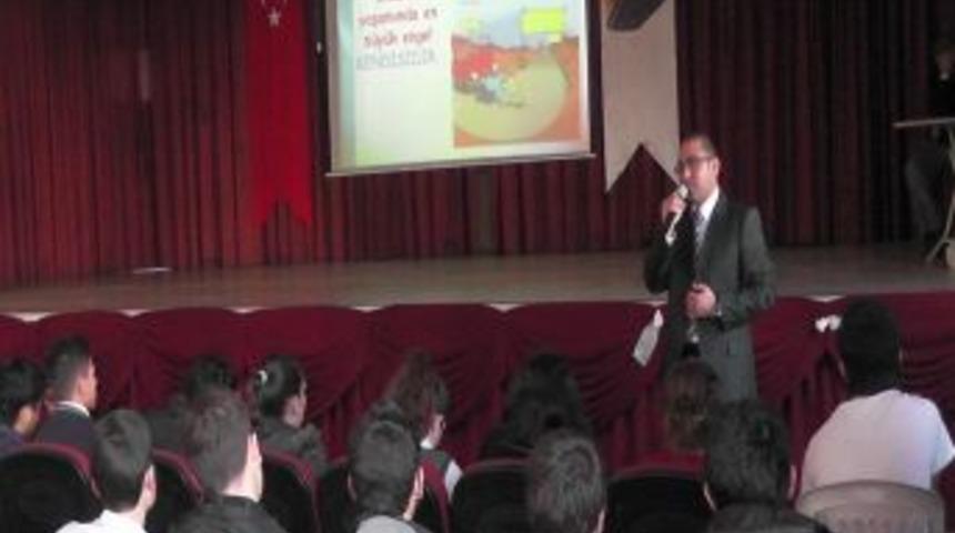 Emniyet, &Ouml;ğrencileri Ter&ouml;r Konusunda Bilgilendiriyor
