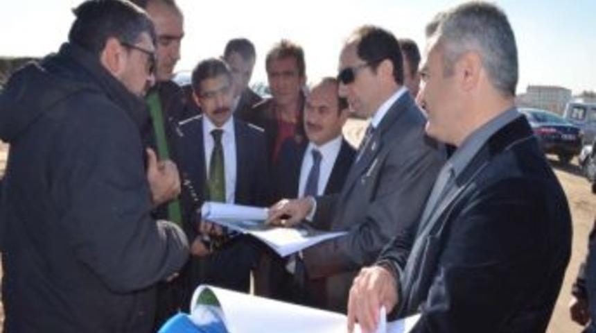 Rekt&ouml;r Alkan'dan Alaca Myo Kamp&uuml;s Alanında İnceleme