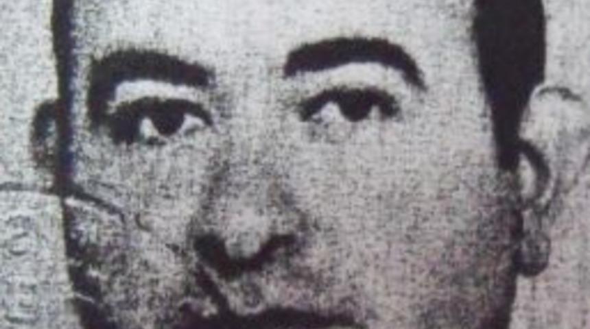 Kendisini &Ccedil;arşafla Doğalgaz Borusuna Astı