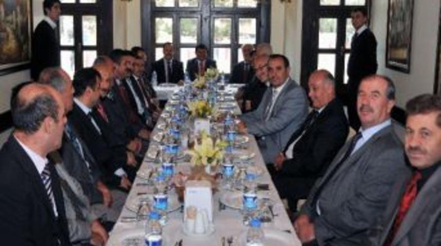 Vali Mayda&rsquo;dan B&uuml;t&ccedil;e Yemeği