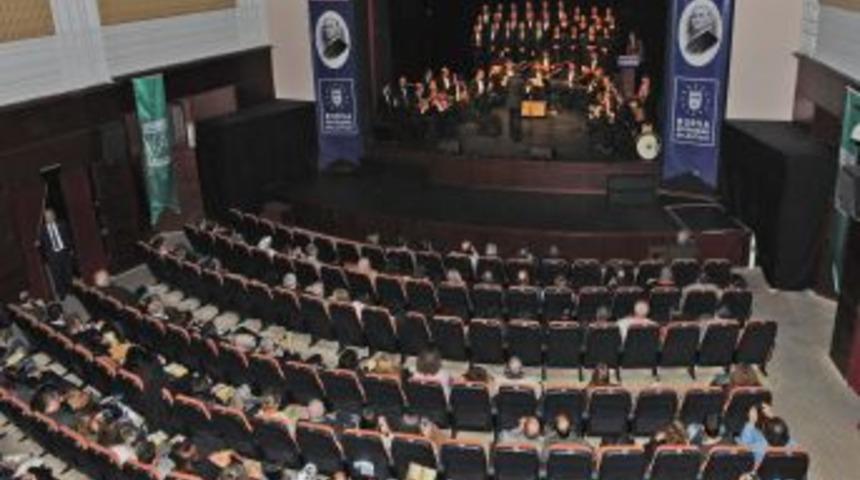Erdal Akkaya, Bursa'da Konser Verdi