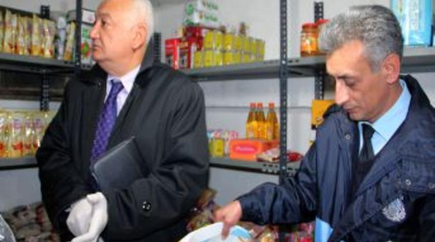 &Ccedil;ankaya'da 1,5 Ton Son Kullanma Tarihi Ge&ccedil;miş Gıda Ele Ge&ccedil;irildi