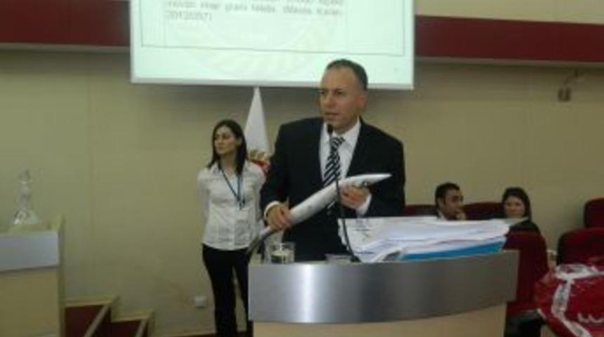 İzmir İl Genel Meclisi&rsquo;nde Balıklı Tepki