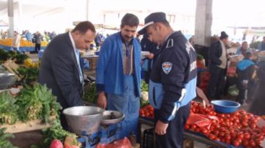 G&ouml;lbaşı Pazarlarında Teraziler Kontrolden Ge&ccedil;irildi
