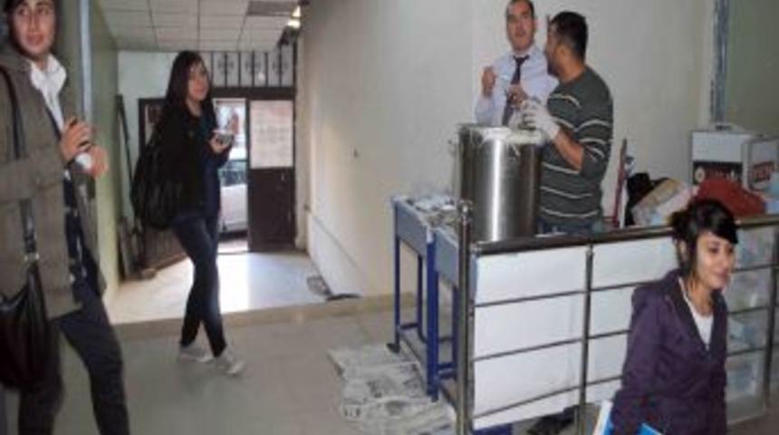 Hakkari Fem Dershanesi, Aşure Dağıttı