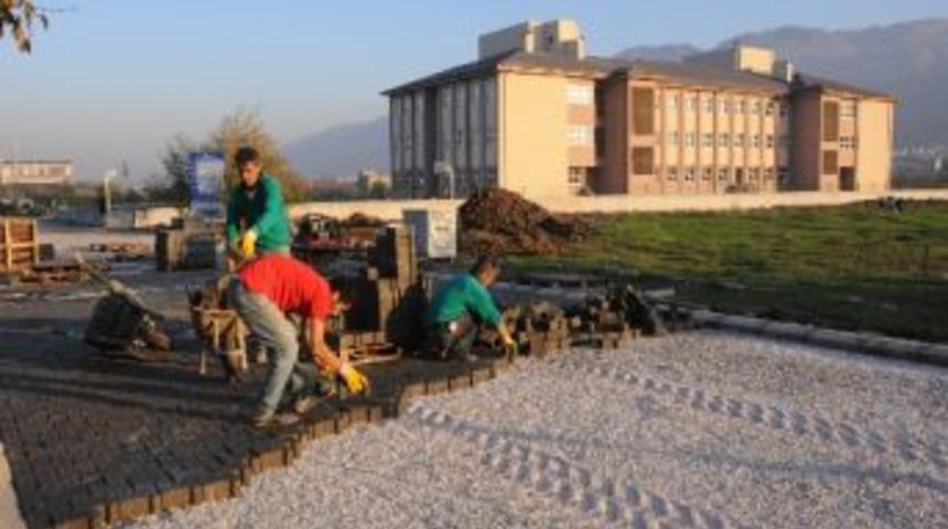 Kartepe'de Parke D&ouml;şeme &Ccedil;alışmaları