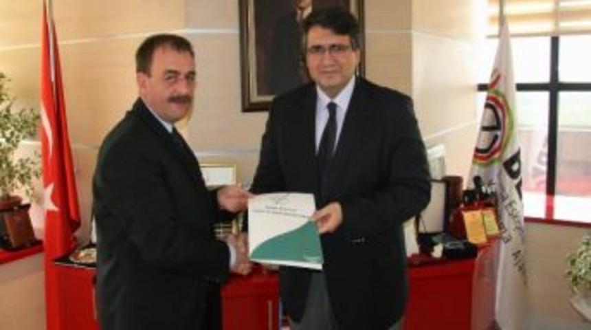 Esnaf Hediyelik Eşya &Ccedil;arşısı İstiyor