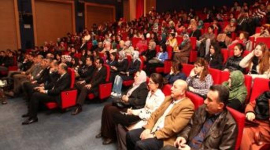 K&uuml;lt&uuml;r Etkinliklerinde Osmanlı Devleti Ele Alındı