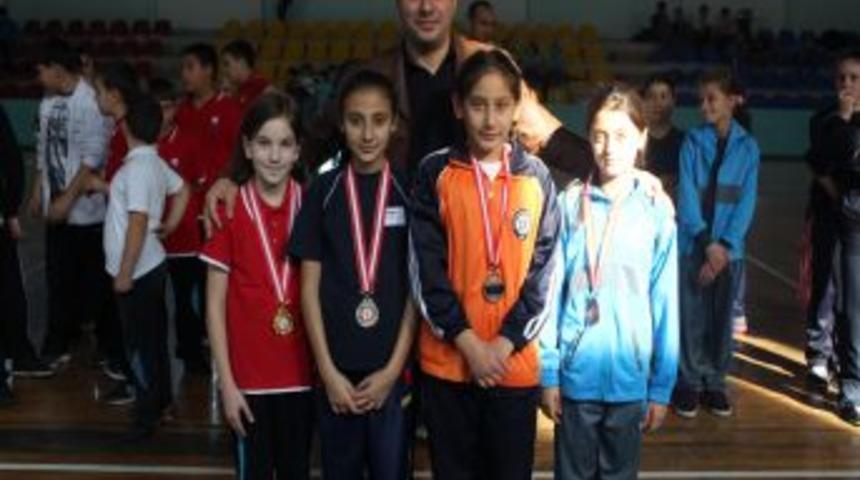 Yıldırım&rsquo;dan Bir Şampiyonluk Bir Ikincilik