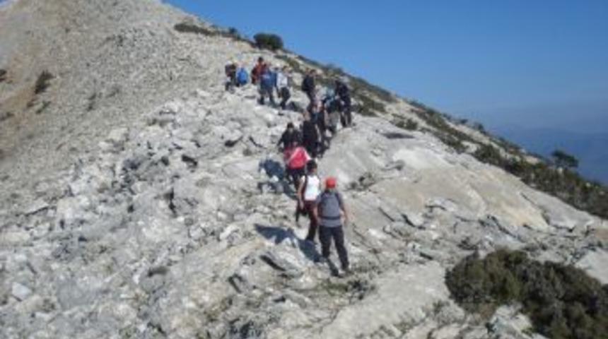 &Ouml;demişli Doğaseverler Hafta Sonunu Keldağ&rsquo;da Değerlendirdi