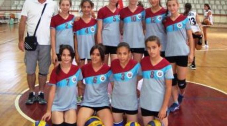 &Ouml;demişli Filenin Sultanları, Sel&ccedil;uk Belediye&rsquo;yi Yine Devirdi: 3-1