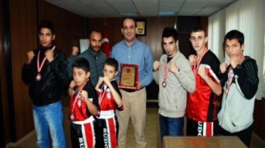 Kırıkhanlı Kickboks&ccedil;uların Başarısı
